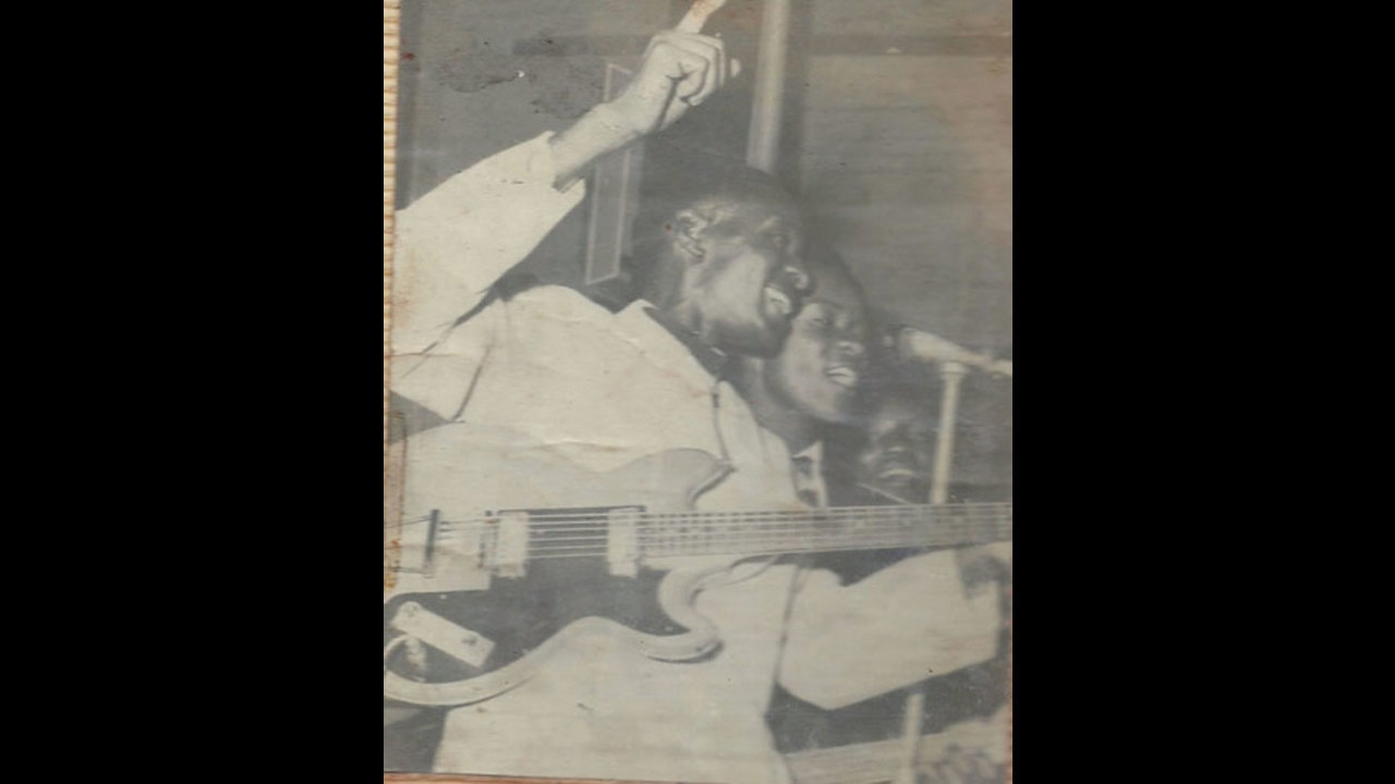 Omukwano gwaffe guffe by Israel Magembe with Kampala City Six Band