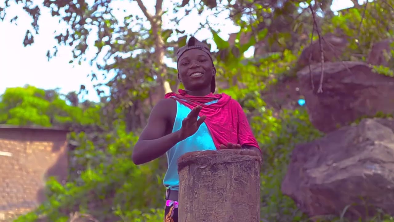 CLIPS. KINTUENI NZAZI.DIBUELA  GENERIQUE