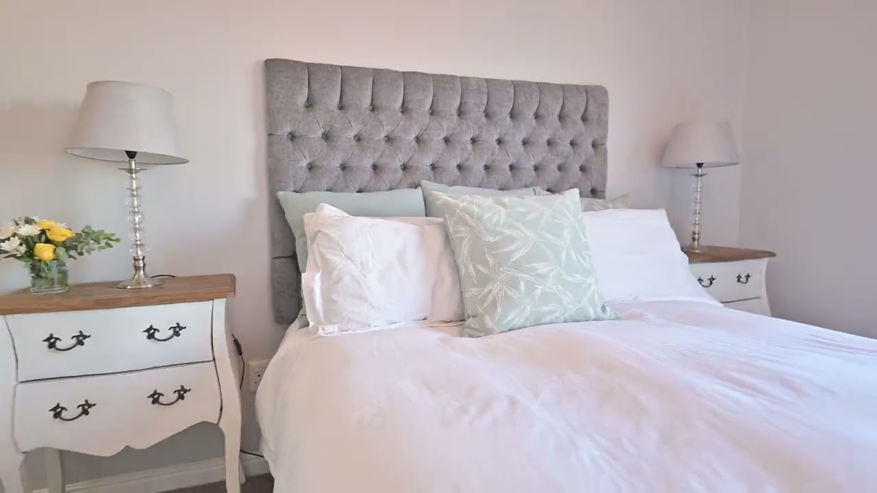 GORGEOUS FAMILY HOME IN SECURE HILLWOOD, PINEHURST