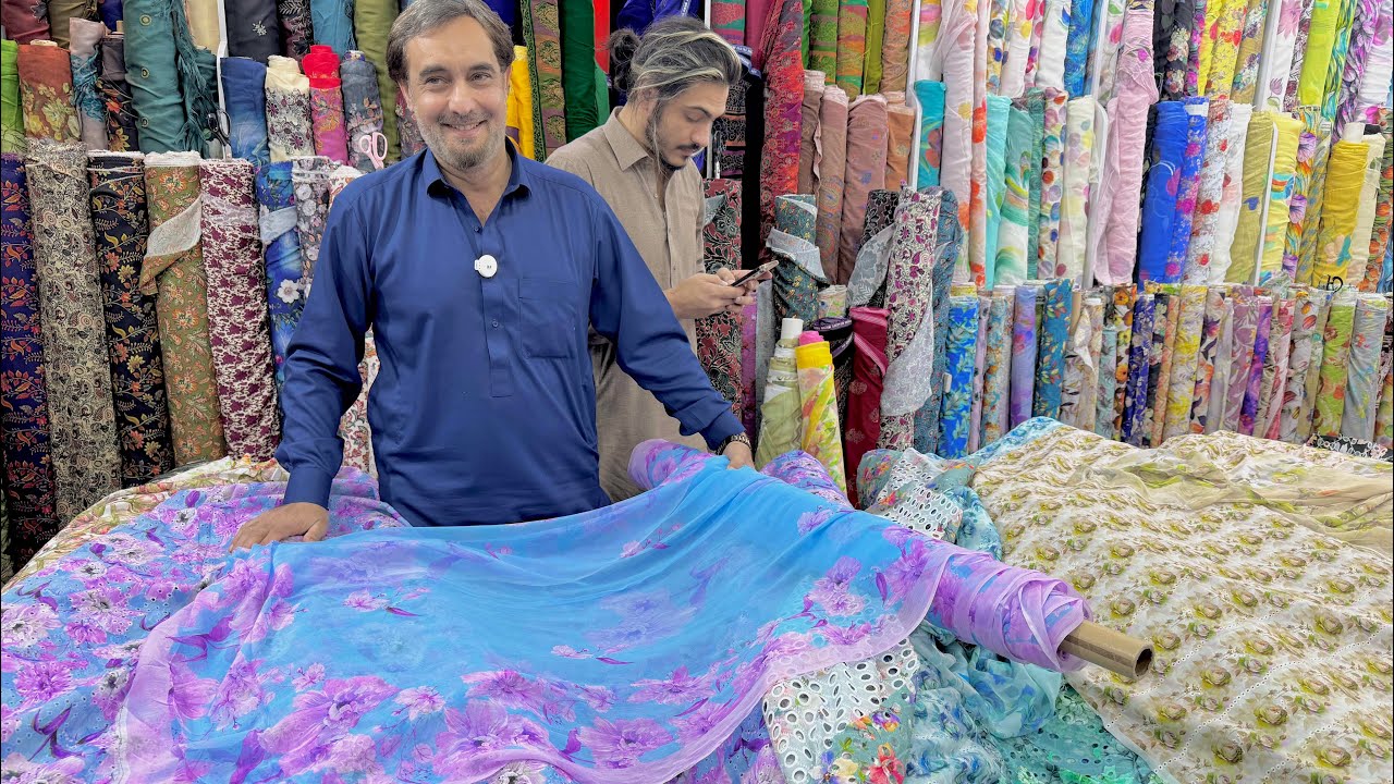 Shadeed nayab latest printed chiken with krincle chifon pure dupta 3 pc order now 03249386878
