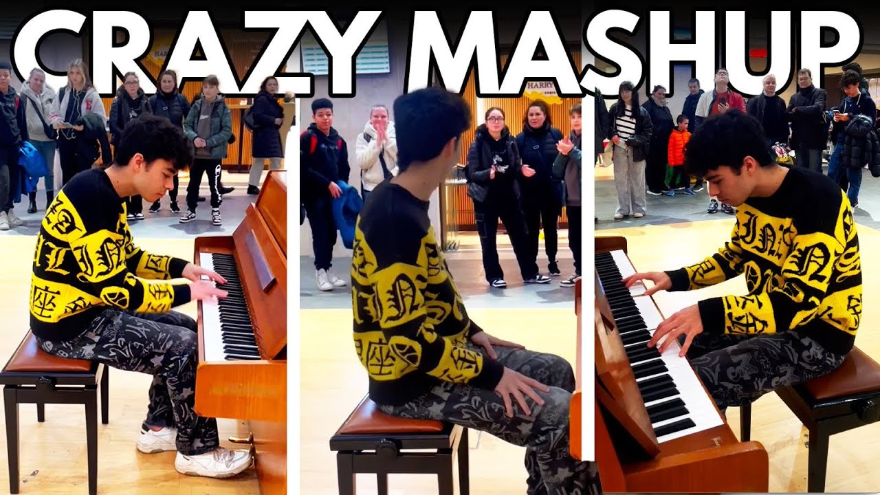 Crazy MASHUP al PIANOFORTE in pubblico