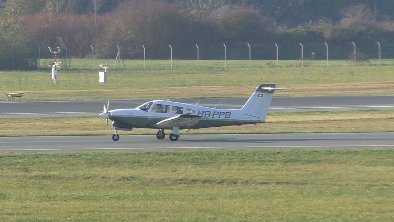 Piper PA-28RT-201T Turbo Arrow IV takeoff at Graz Airport | HB-PPB