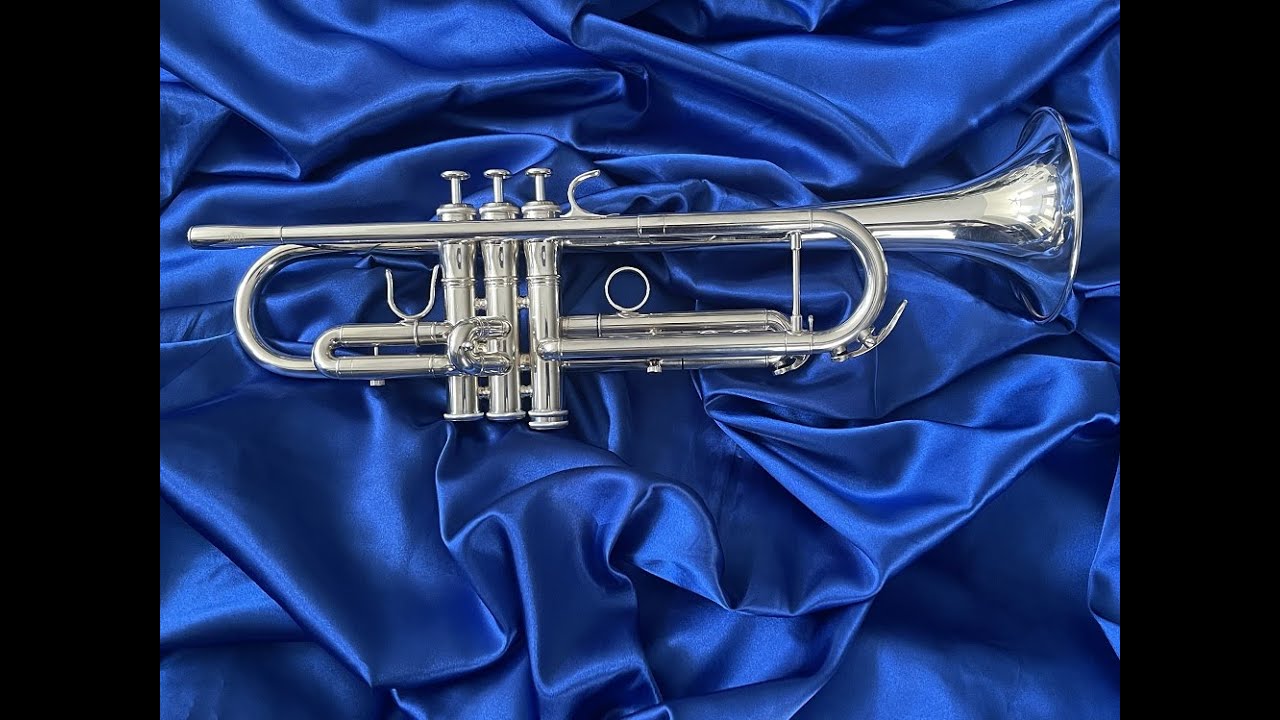 Jupiter XO 1600I Bb Trumpet with 6 Mouthpieces...
