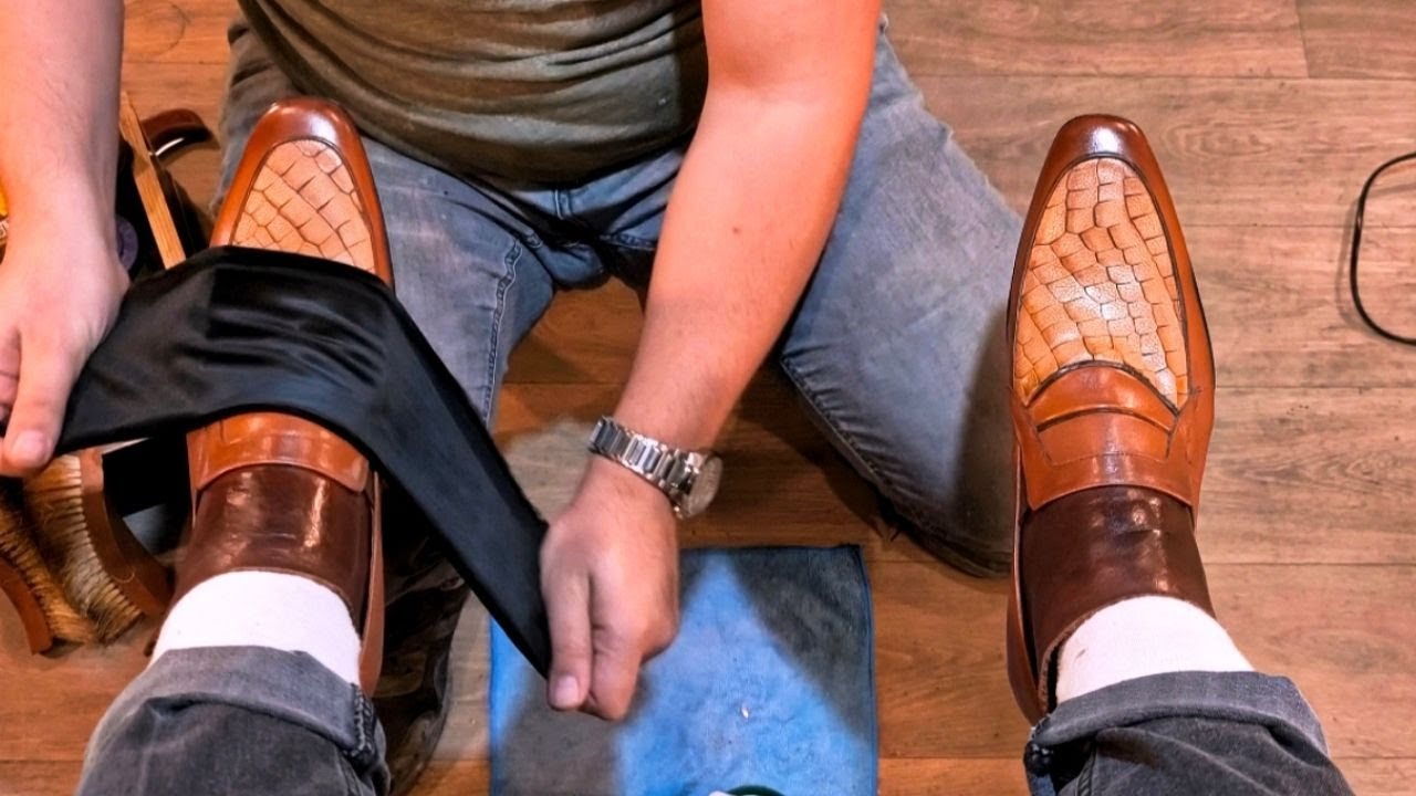 Snakeskin shoe deep cleaning and shoe shine ASMR