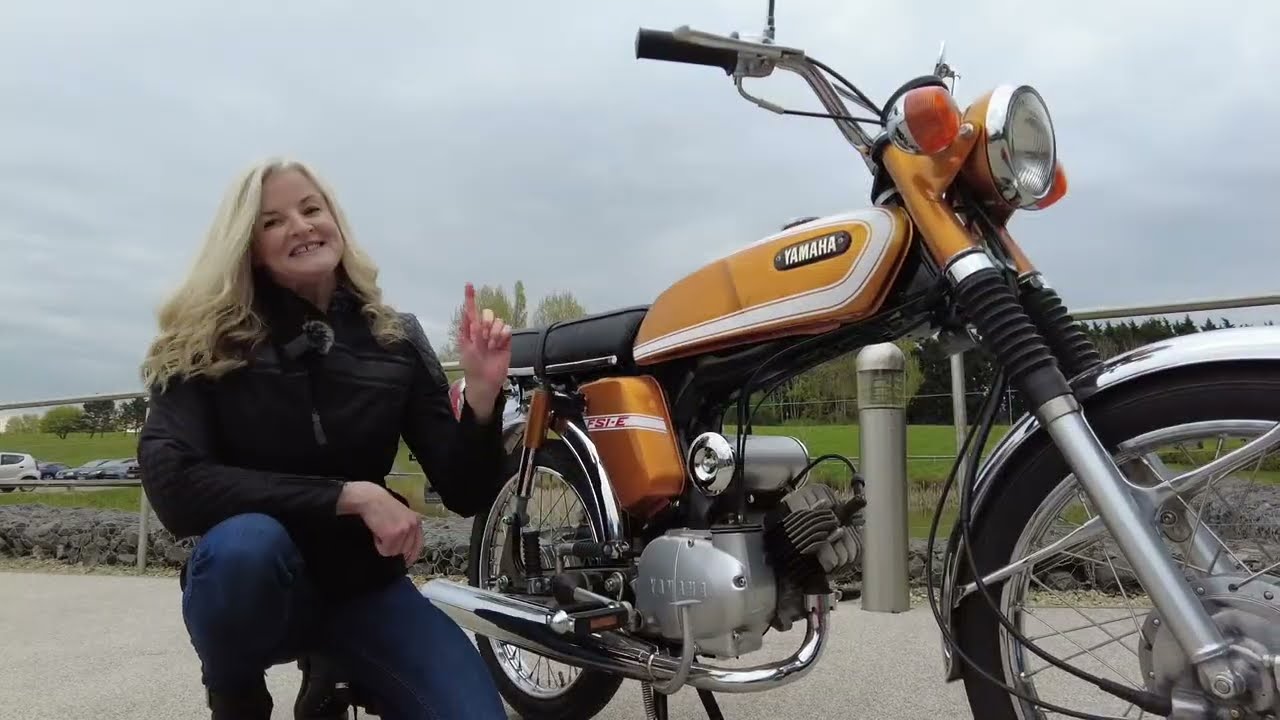 Мария Костелло, член ордена Британской империи, представляет обзор Yamaha FS1-E &laquo;Fizzy&raquo; для аукци...
