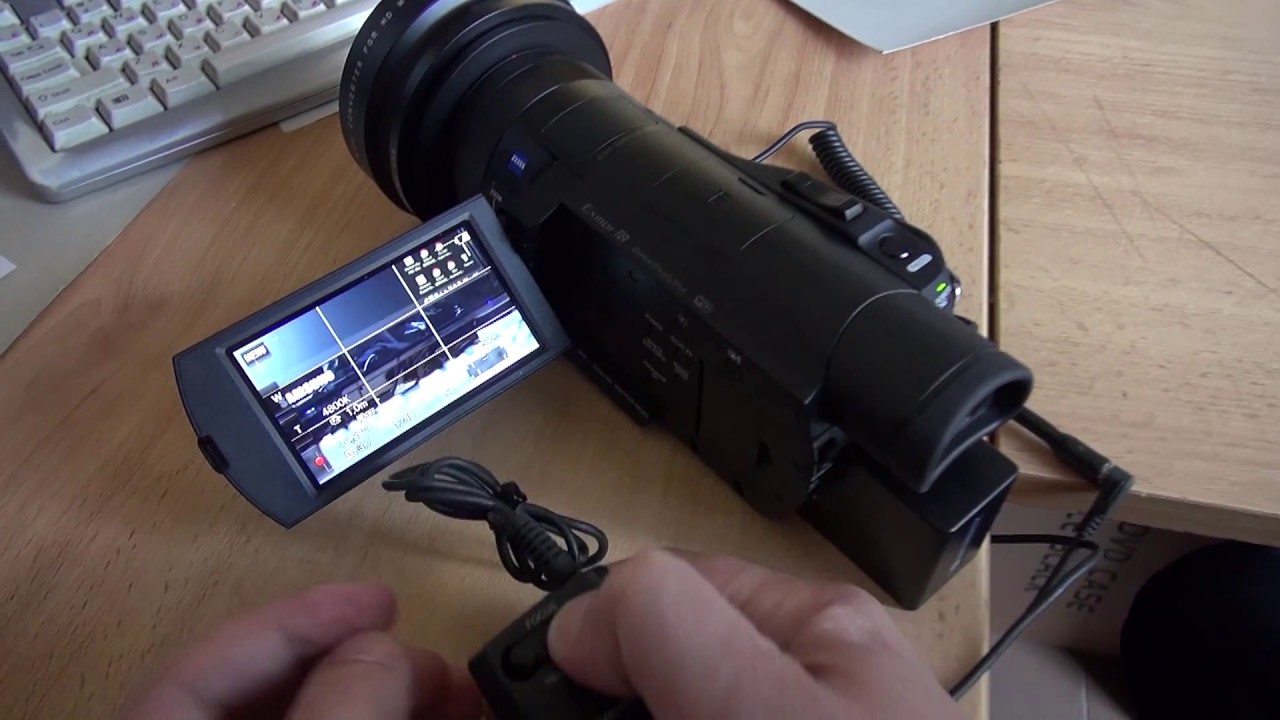 Manual Focus on CX900 with LANC remote control from Sony