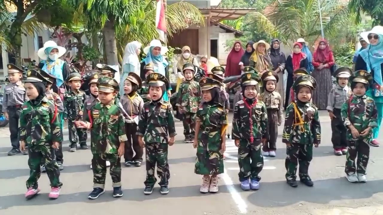 Gerak Jalan Anak - Anak TK 'Aisyiyah Bustanul Athfal 12 Pantenan Panceng Gresik