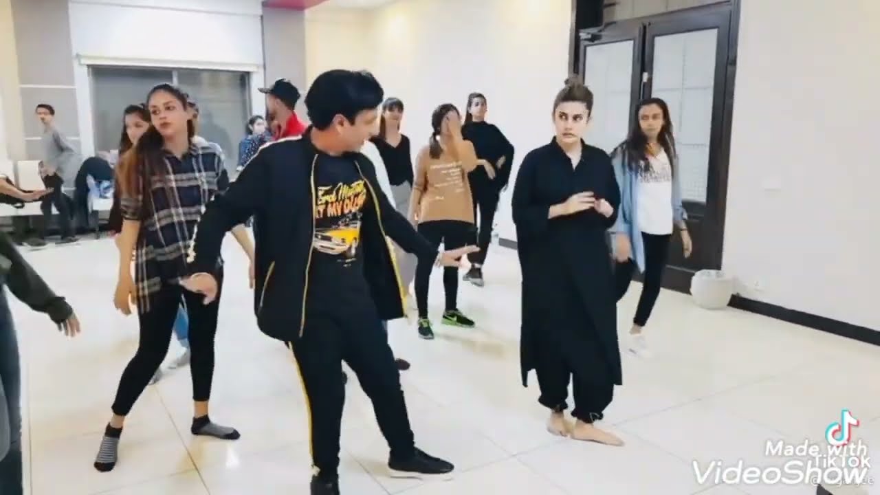 Mahiya Ve Mahiya Rehearsal With Humayun Saeed & Kubra Khan #nigahjee #dance #choreographer
