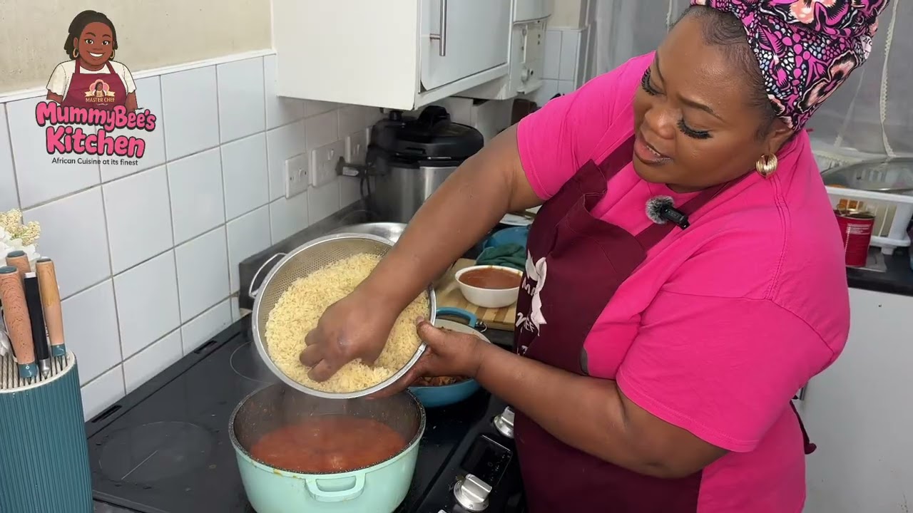 Cook the YUMMIEST Jollof Rice & Fried Turkey with Me! #MummyBeesKitchen