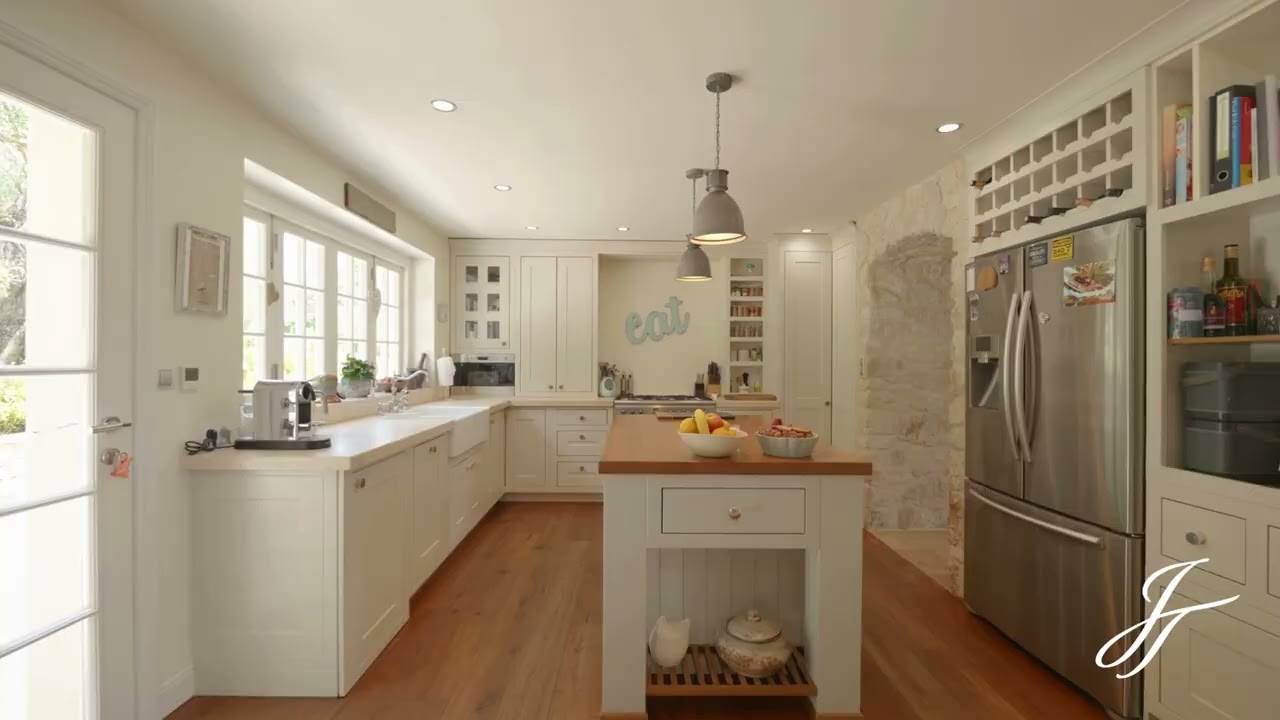 Villa For Sale - John Taylor Valbonne