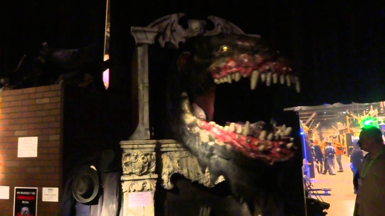 Transworld Haunt Show 2014 Mirror Demon