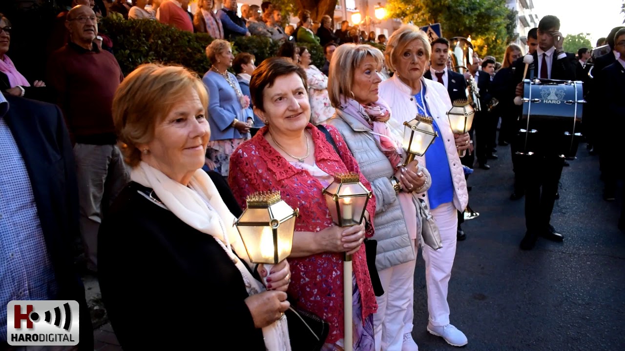 La procesión del Rosario de Faroles de Cristal ilumina las calles de Haro