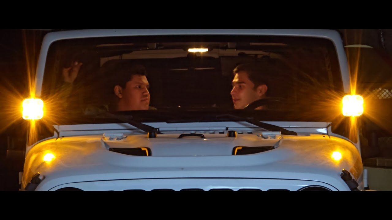 Plomo Al Mayoreo (Video Oficial) - Los de la Manga. 