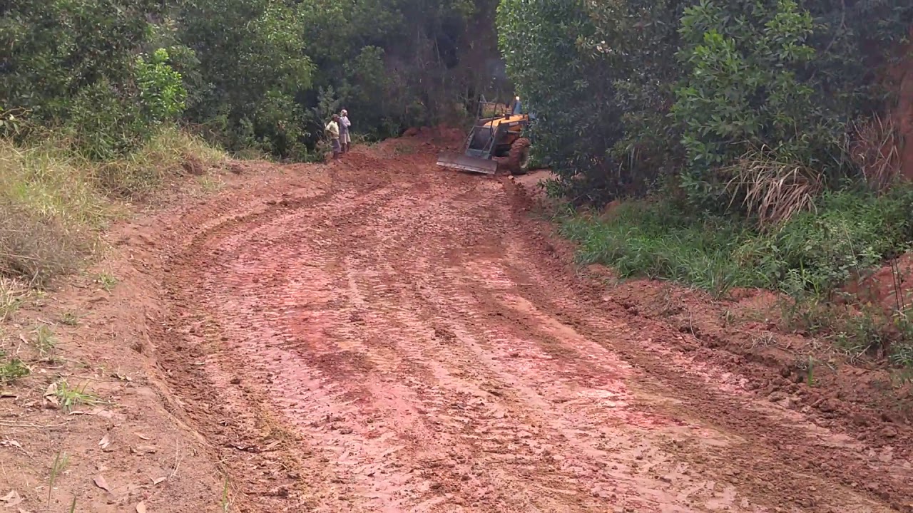 Bh 145 puchando caminh&atilde;o