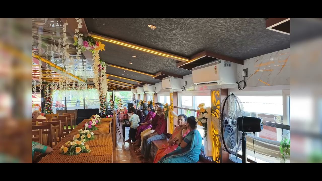 Engagement in alleppey Boat House { Pearlspot Tours Blue whale 12 Bed Room Ph :7558831555/755903155