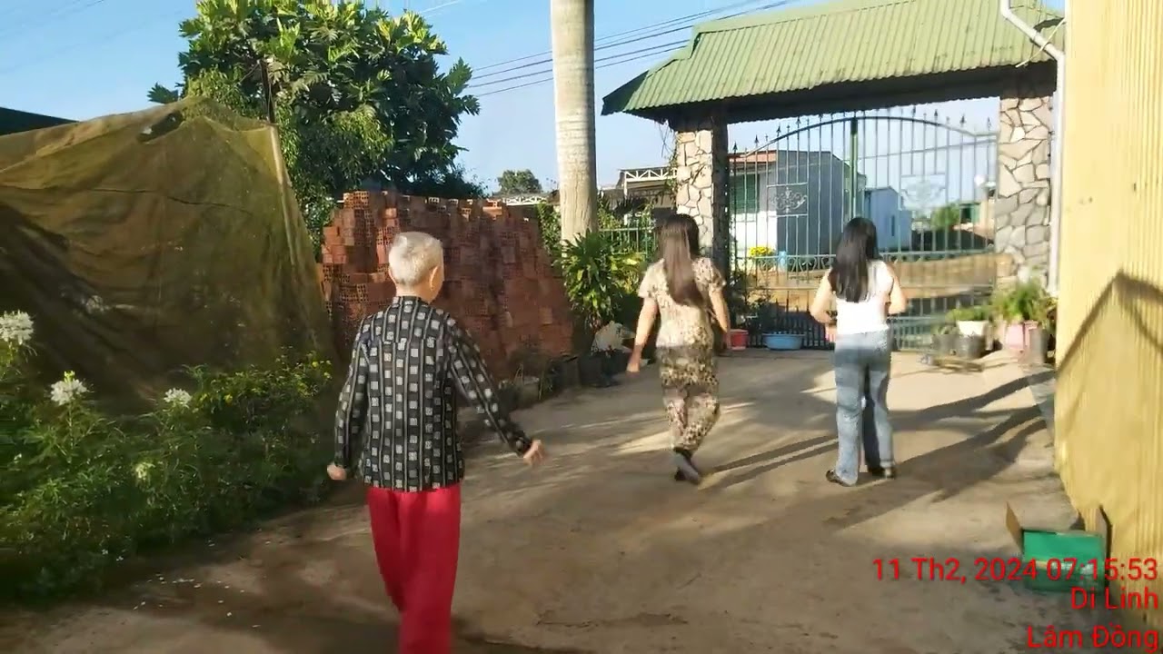Sáng mồng Hai Tết (A)