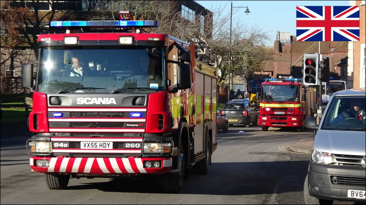 Fire engines responding + unusual hi-lo siren - Dennis + Scania on DT run
