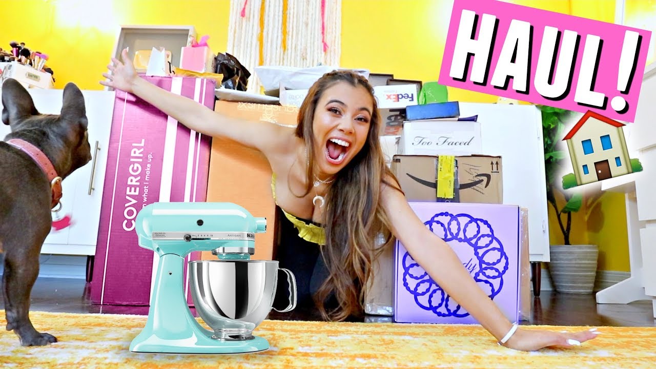 MOVING IN HAUL!🏠🛍️ New kitchen appliances, blankets & makeup!
