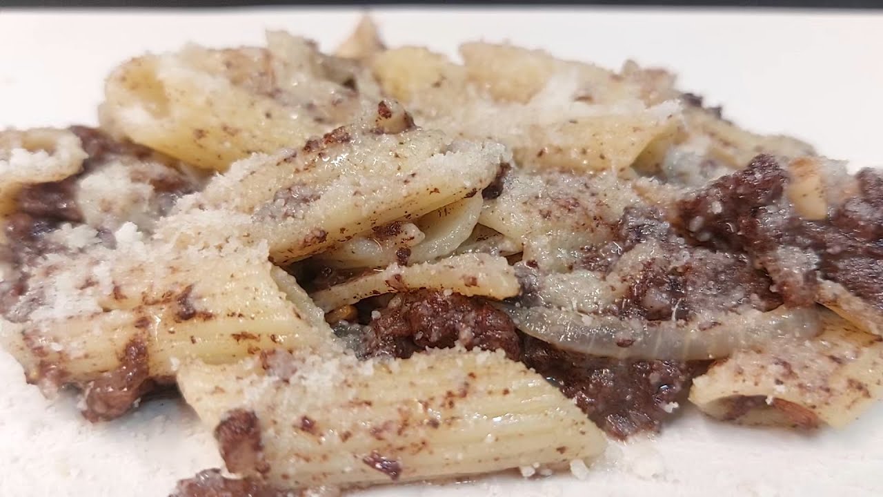 Baldanes d'arròs amb macarrons sense gluten i ceba caramel litzada