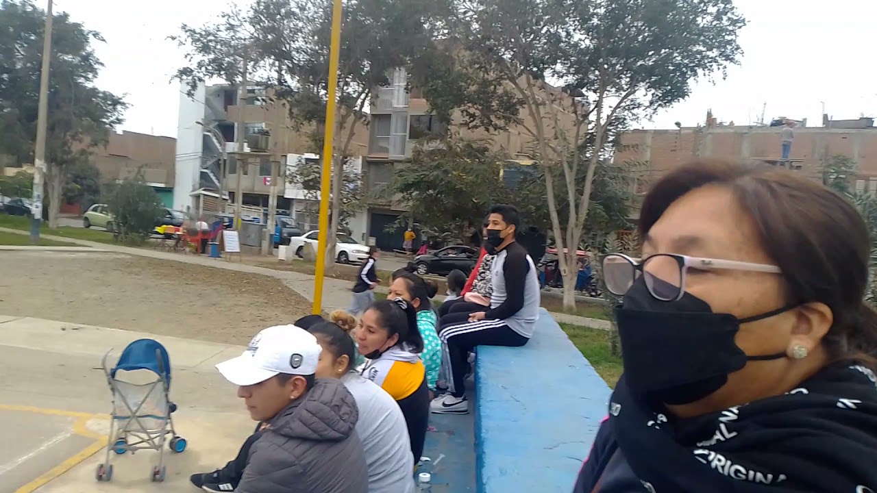 naomi Cano en los olivos relámpago. vs equipo de la piñata buen VOLEY