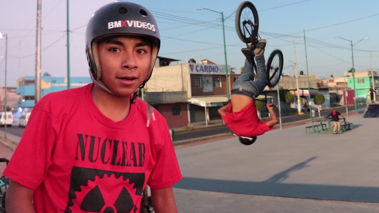 En menos de 1 año ESTE NIÑO hace BACKFLIP | Lo apoyaremos con lo que más necesita...