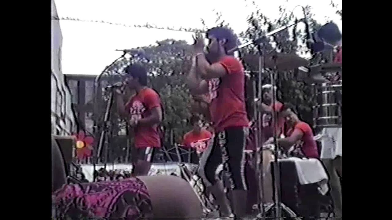 La Combinacion Latina: Las Flores