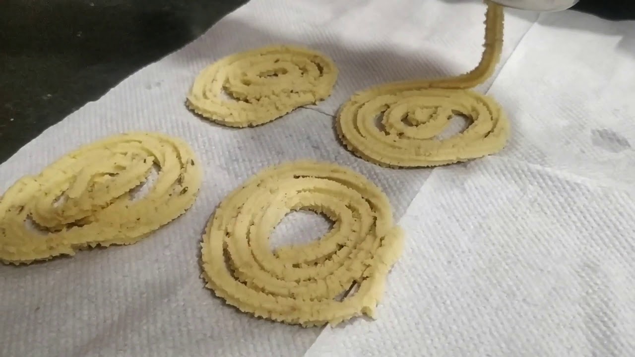 चाकोली#घर पर बनाएं नरम,क्रिस्पी चाकोली#CHAKOLI RECIPE#Holi recipe#food vlog#pp vlogs