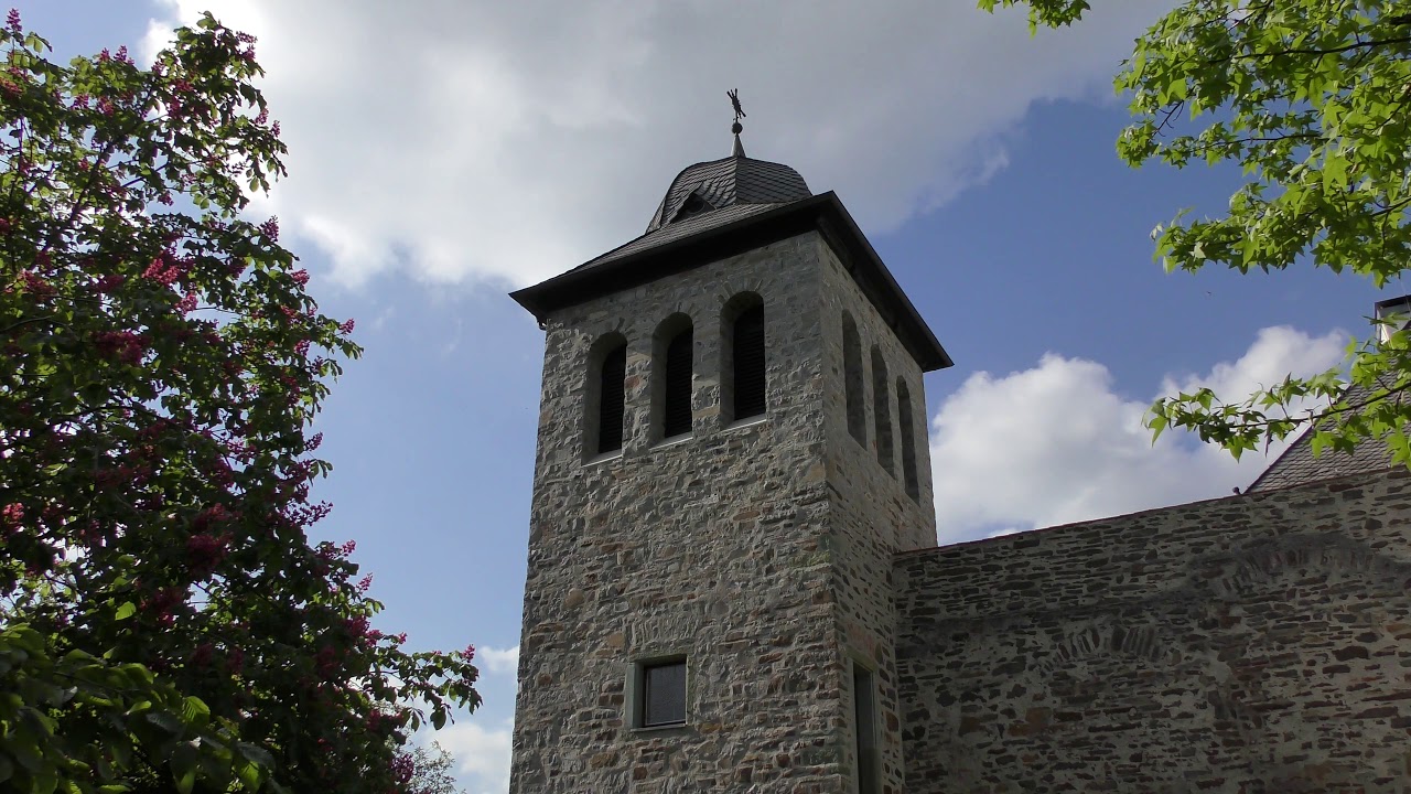 Glockenläuten der St.Nikolaus Kirche in Rumbeck am 25.05.2019