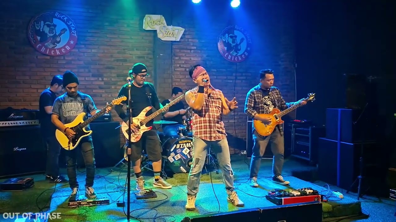 OUT OF PHASE - JEMBALANG  LIVE at ROCKSTART CAFE