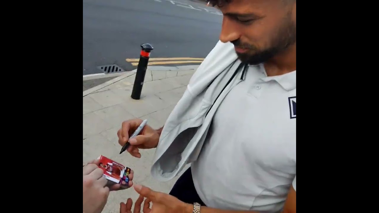 Fiorentina Fc Player Pablo Mari Happy To Sign Autographs in Manchester.