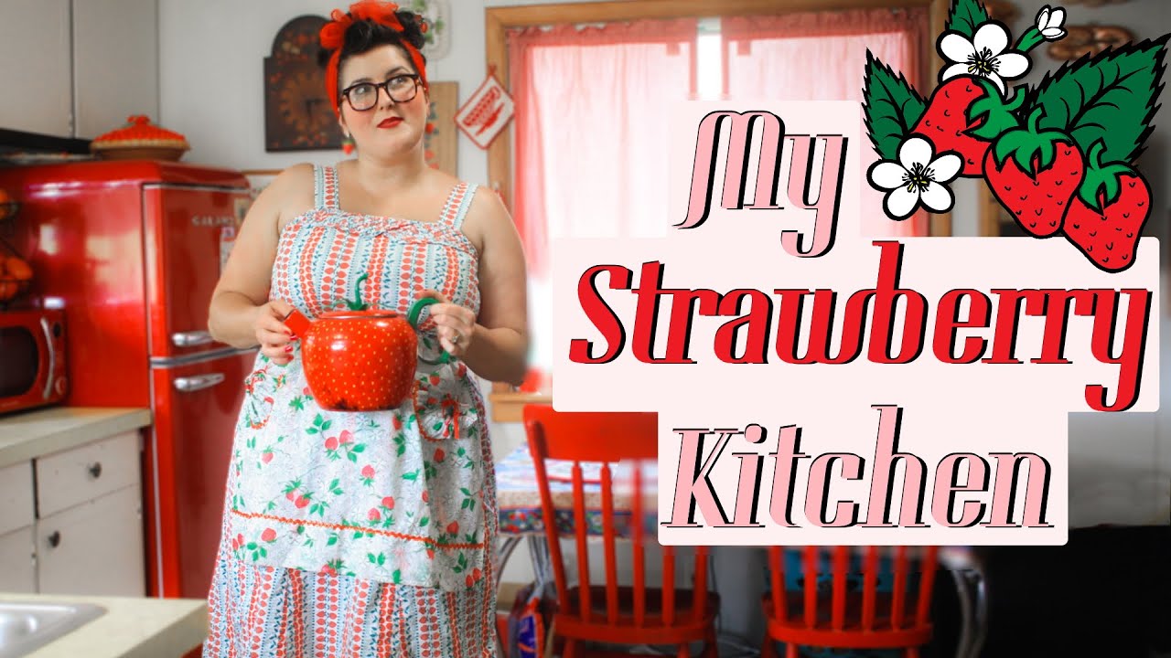 Tour my Strawberry Kitchen! 🍓