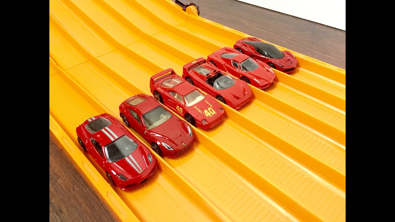RACE: FERRARI , Series 1, Race 1 - Hot Wheels