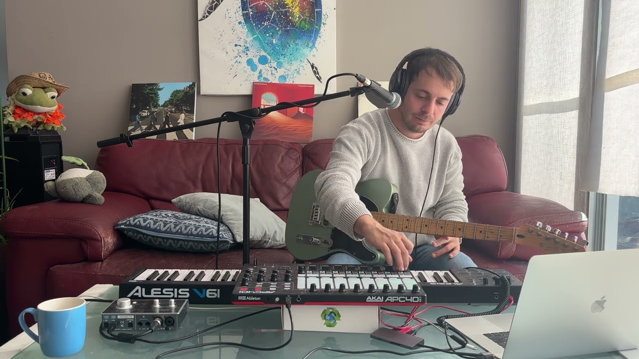 Tame Impala - Yes I'm Changing (live looping cover)