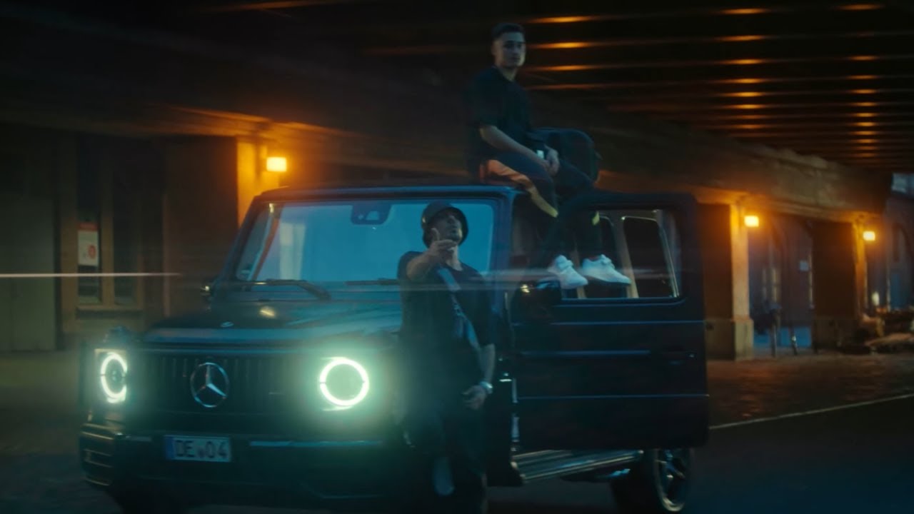 Capital Bra feat. AK Ausserkontrolle, Samra & NGEE - Schwarzer G Wagon (prod by Maggaz)