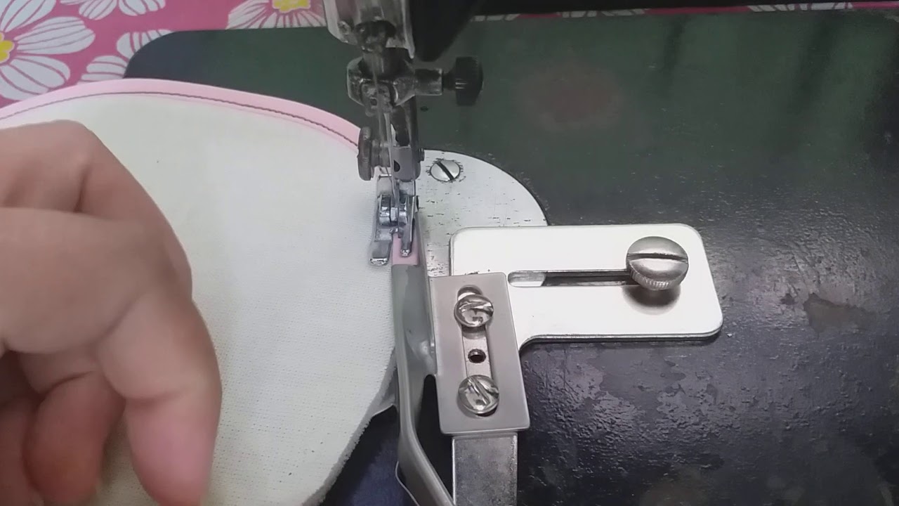 Prensatelas para colocar bies o sesgo en máquina antigua ''negrita "