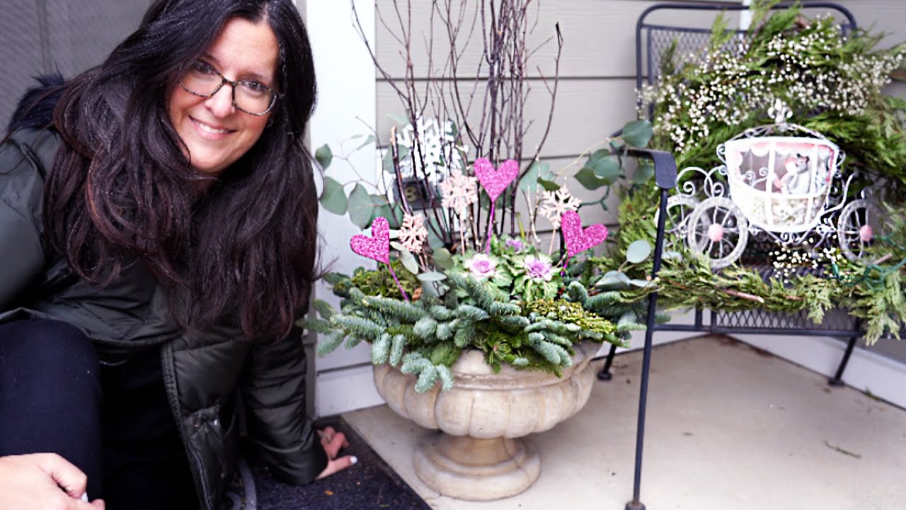 How To: Outdoor 🎀Valentine’s Day Decor!