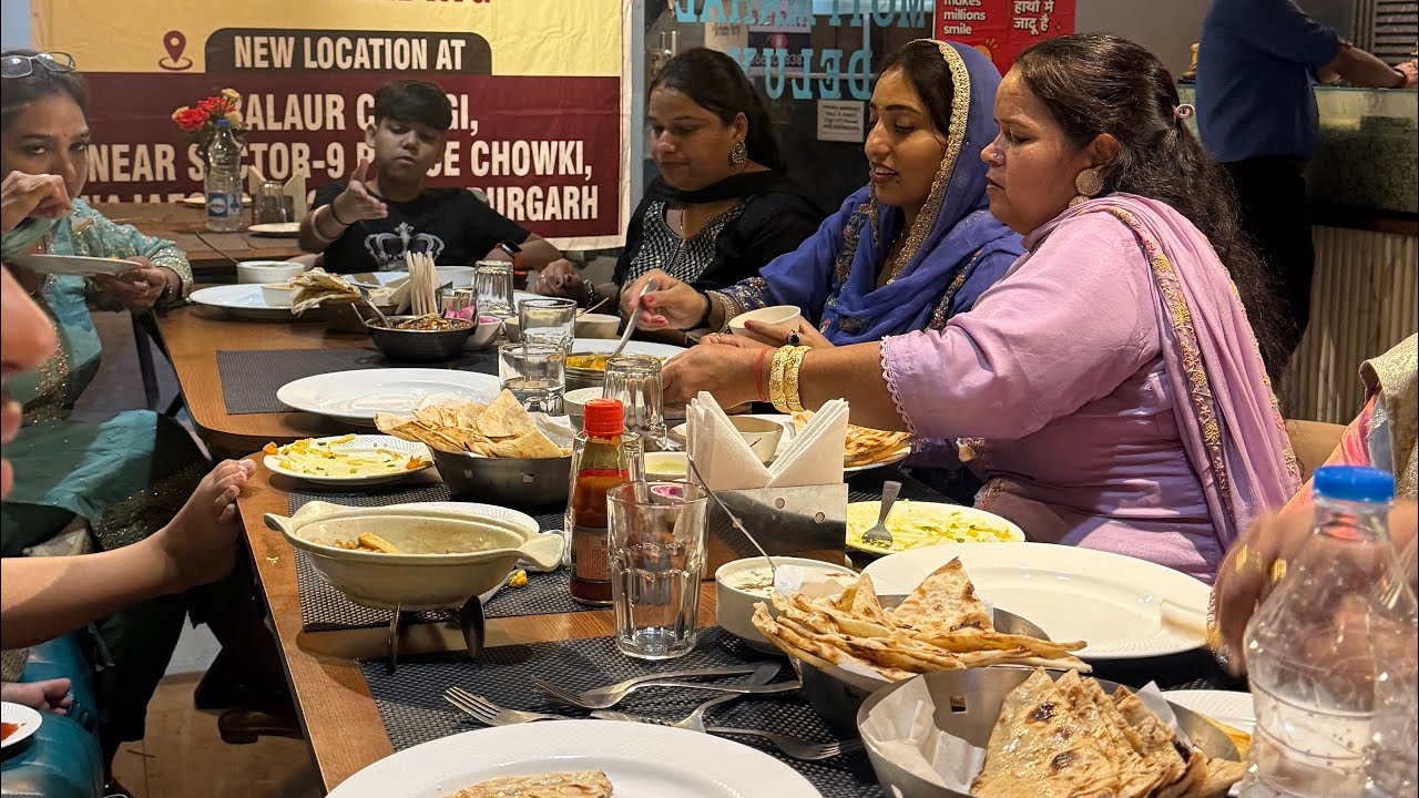 पूरी फ़ैमिली के साथ Dinner 🤣😍#online #live #livestream #video #youtube#ytshorts #viral #family#enjoy