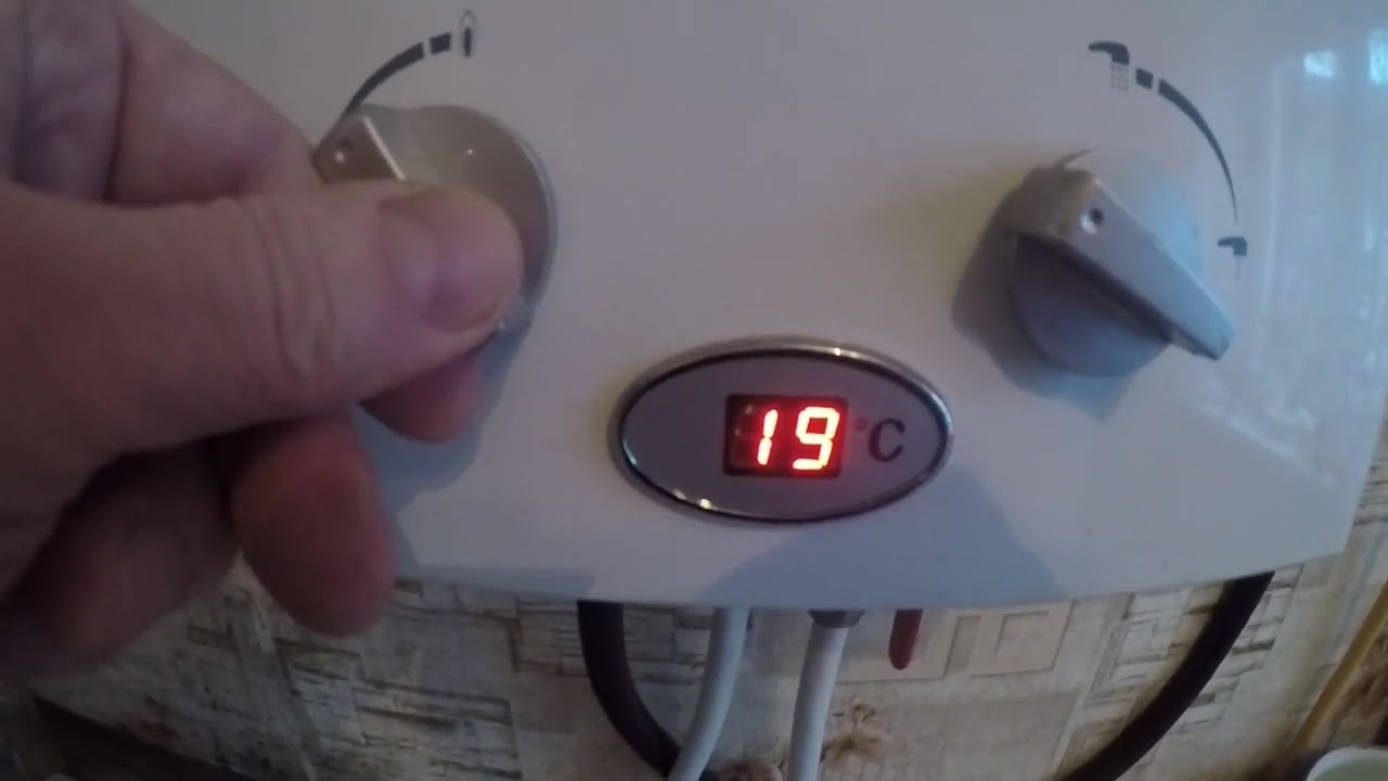 Слабый напор горячей воды из газовой колонки.