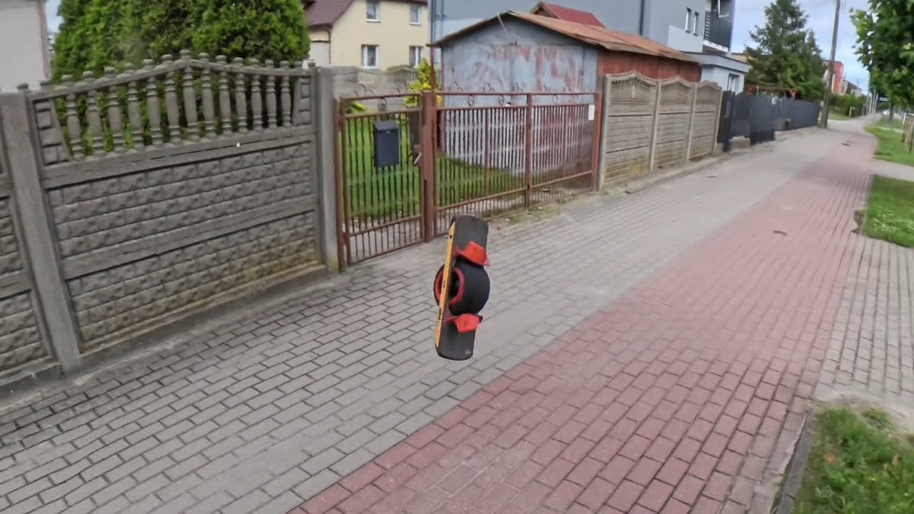 I crashed jumping on pushback onewheel pint X , 30% battery Insta360x4