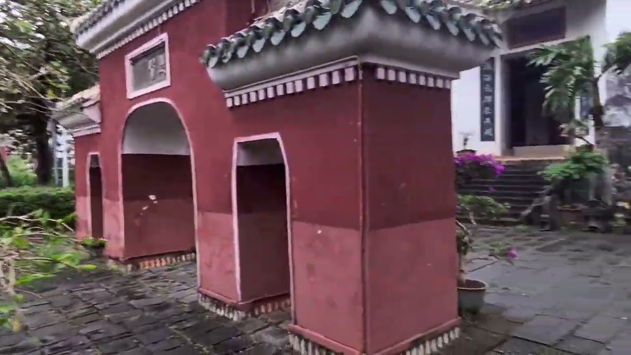 Хайкоу (海口, Hǎikǒu). Хайнань. Часть 2. 12/2025. Храм пяти министров (господ).