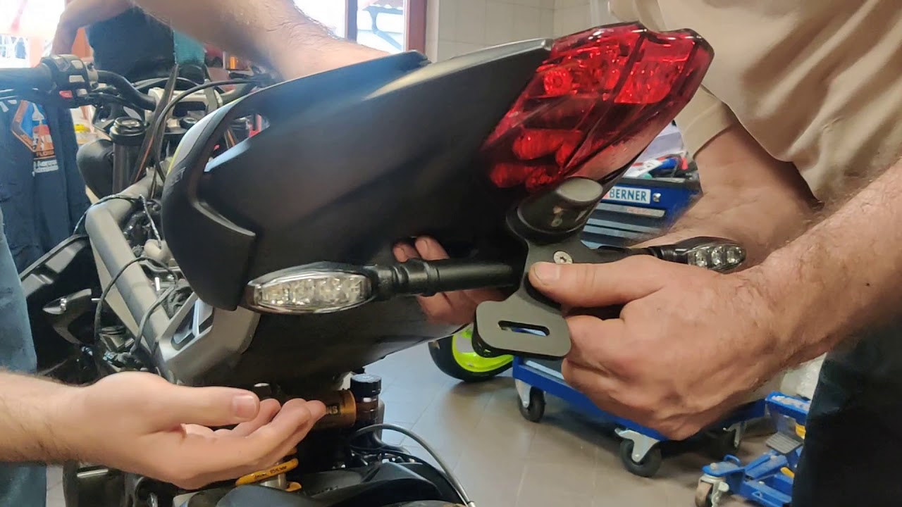 2020 Triumph Street Triple 765 RS | Build from stock for track motocycle