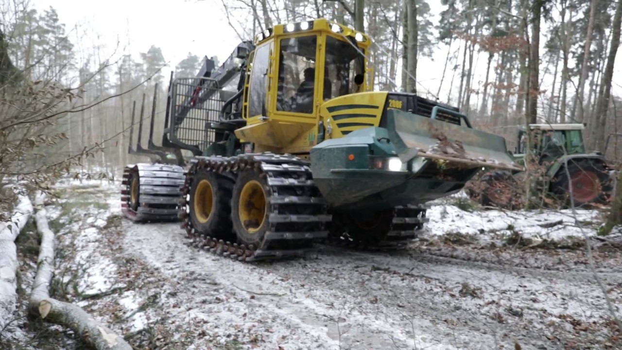 SCHWANITZ ForstTechnik zeigt Clark Bänder TXL150 auf einem Rückezug im Einsatz