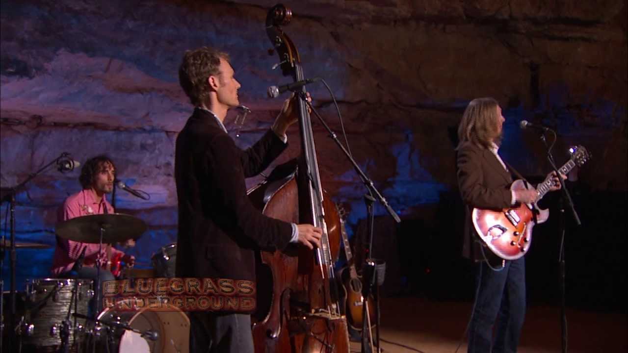 The Wood Brothers "Honey Jar" from Bluegrass Underground (PBS)