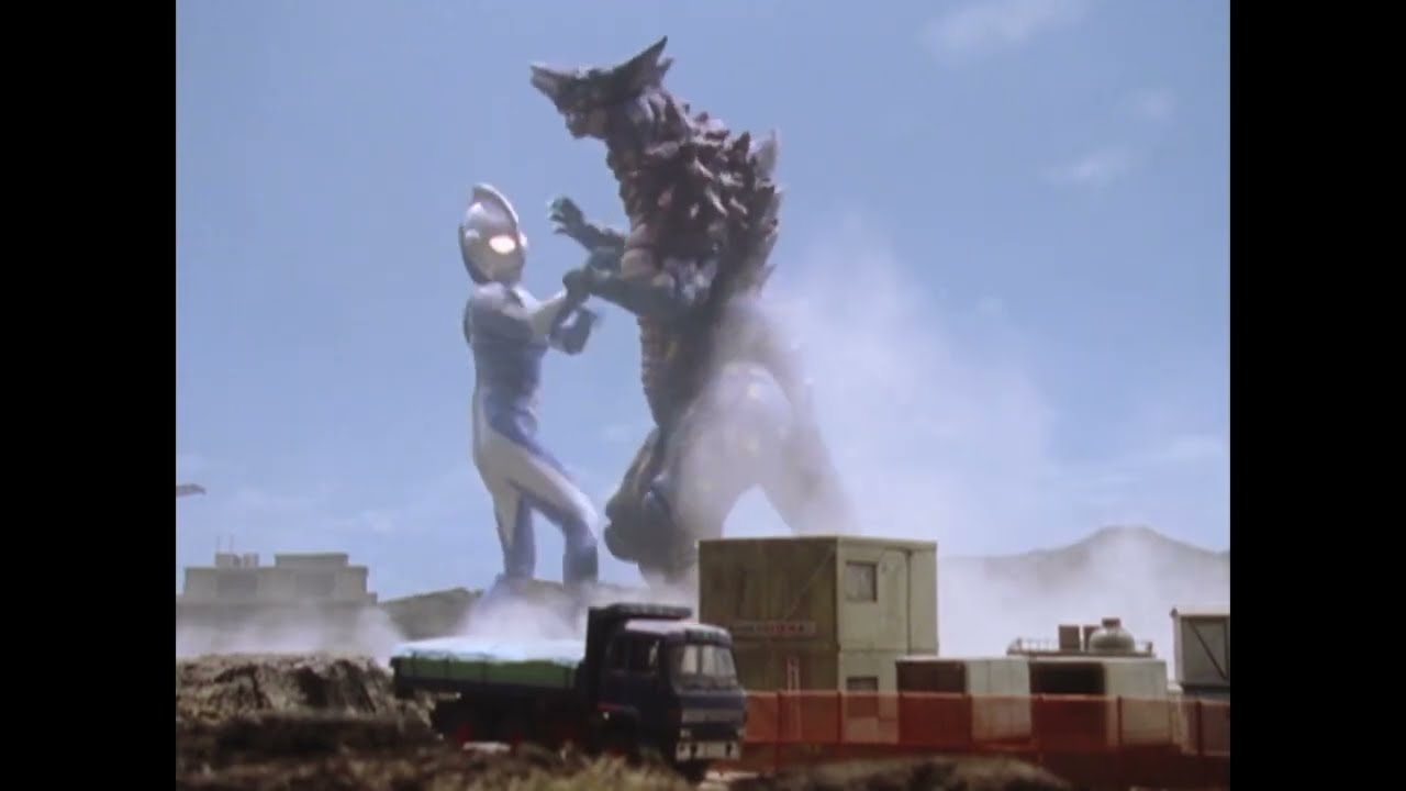 Ultraman cosmos bleeds