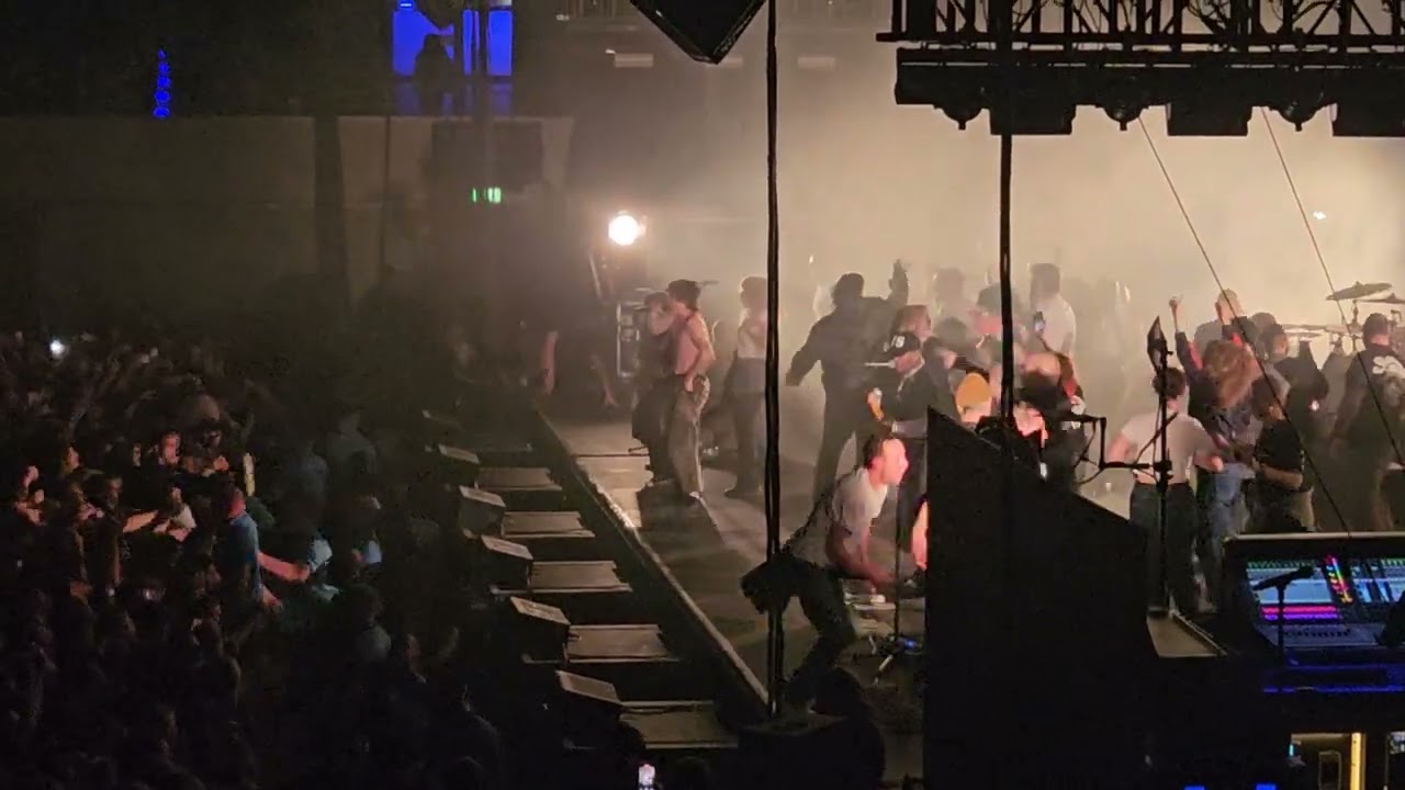 Turnstile – Birds live @ Düsseldorf,  Mitsubishi Electric Halle (20.11.2025)