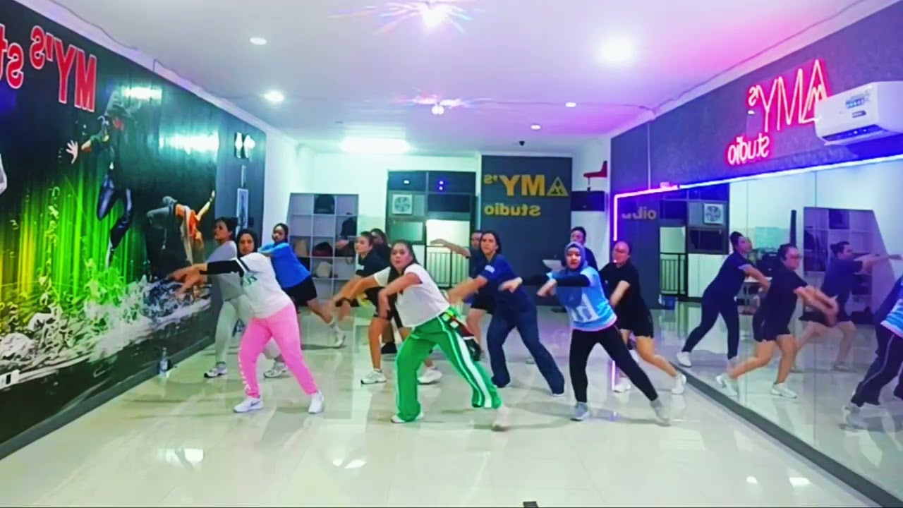 ZIN 120 - BOM BOM BOM / BRAZIL FUNK  - MERENGUE / ZUMBA / FITNESS / ZIN AGNES/ ZAS 