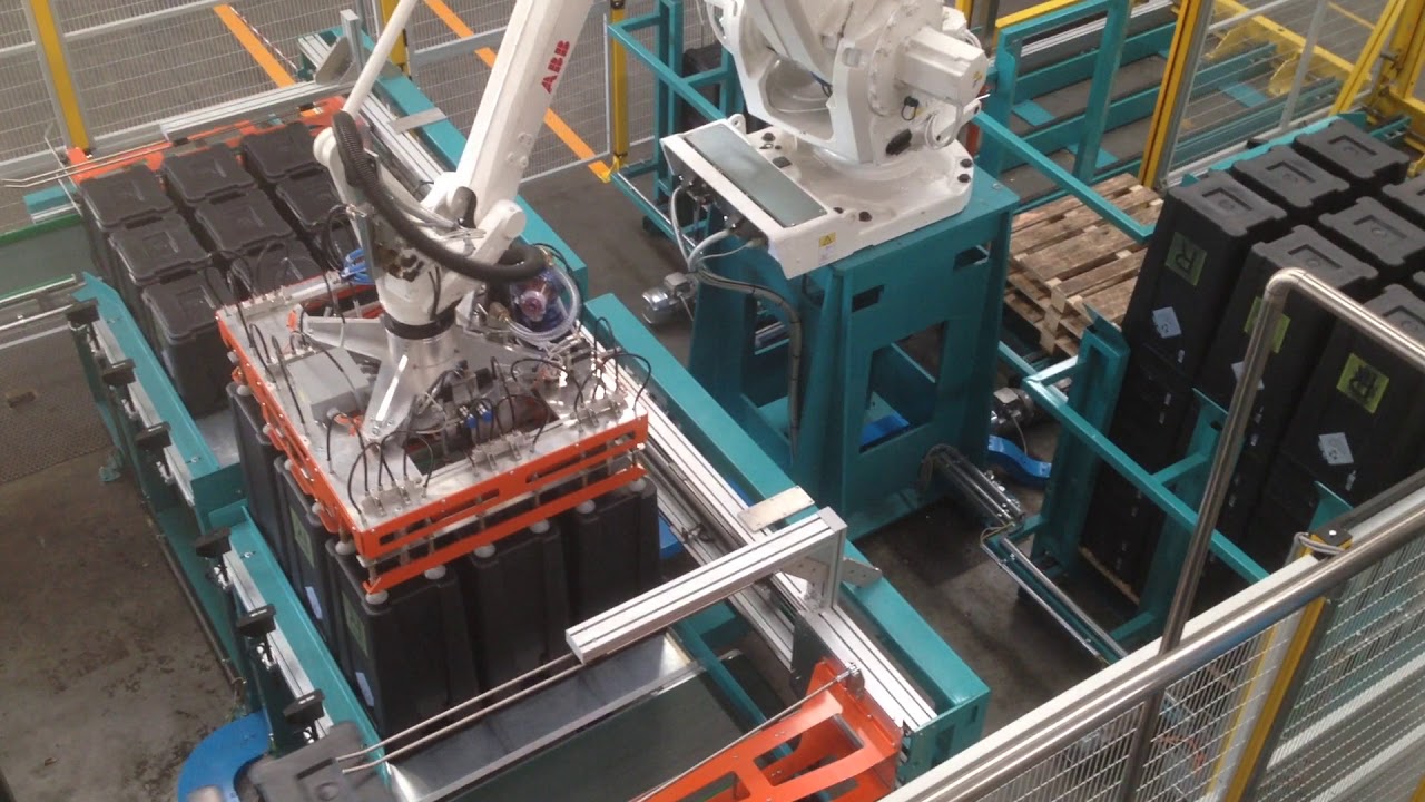 Plastic bin palletizing with ABB Robot