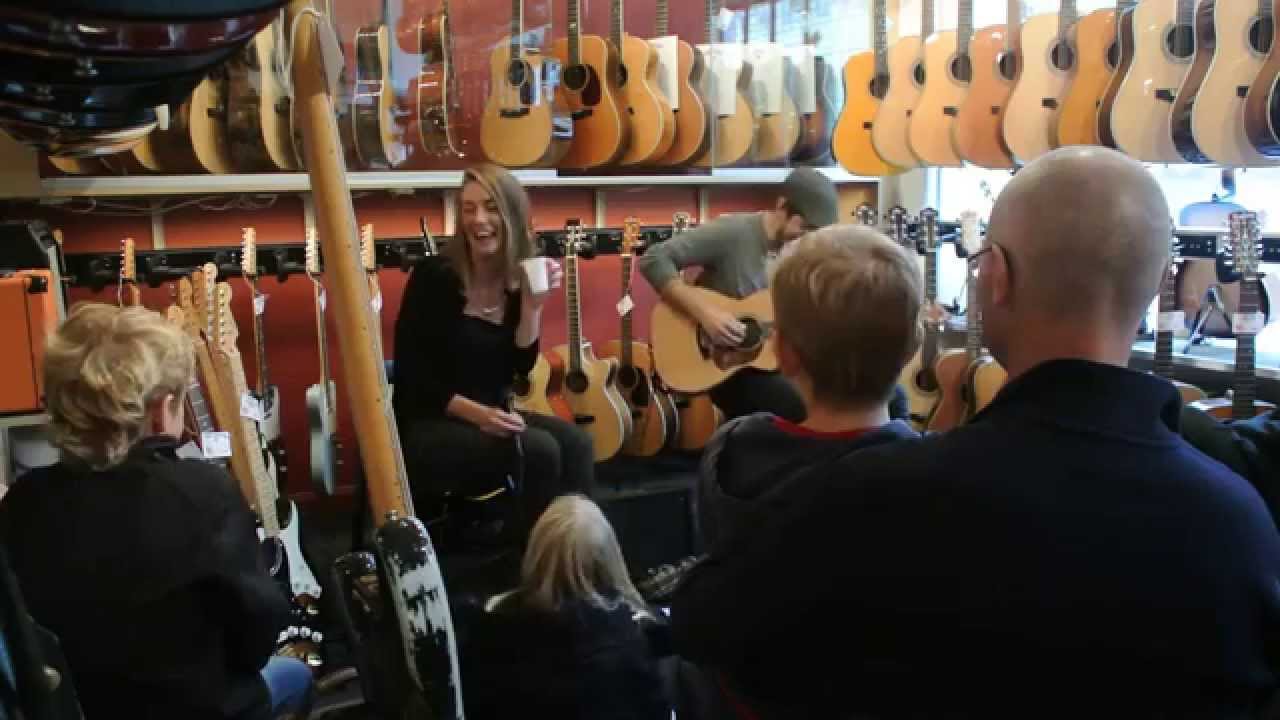 Emil & Zandra Ernebro at No1 Guitarshop VIII