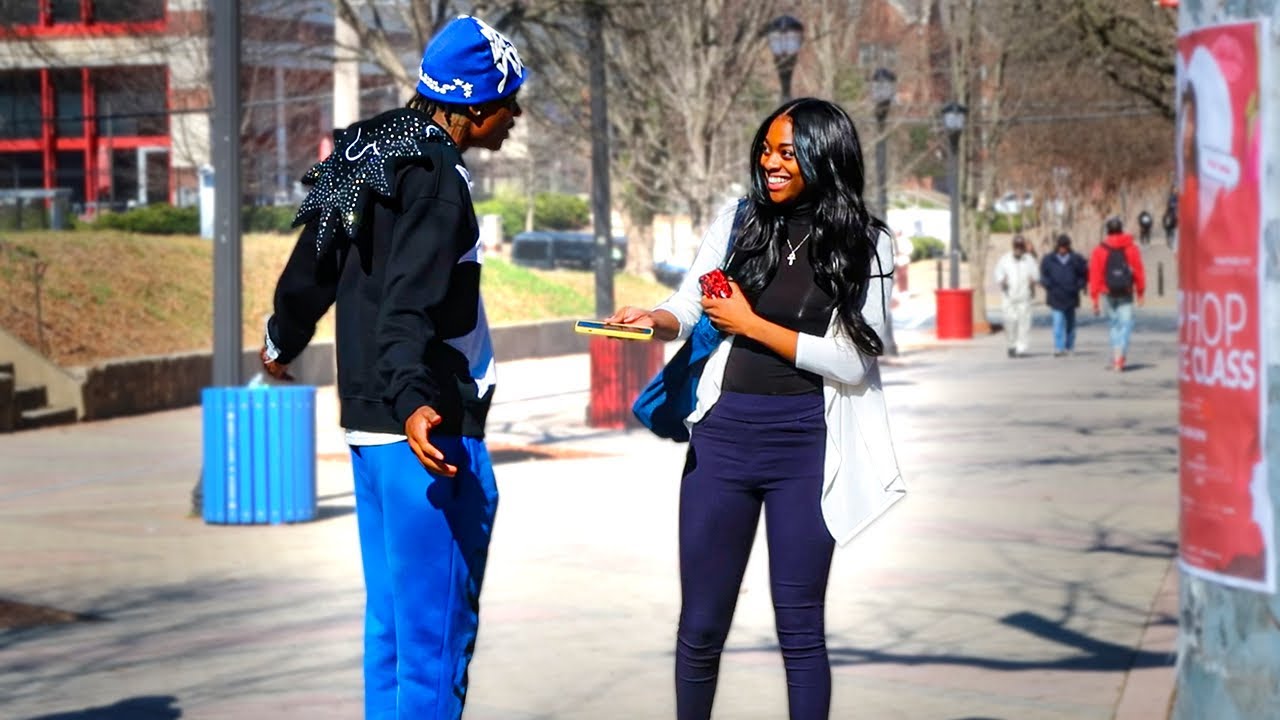 RIZZING EVERY PRETTY GIRL AT CLARK ATLANTA!