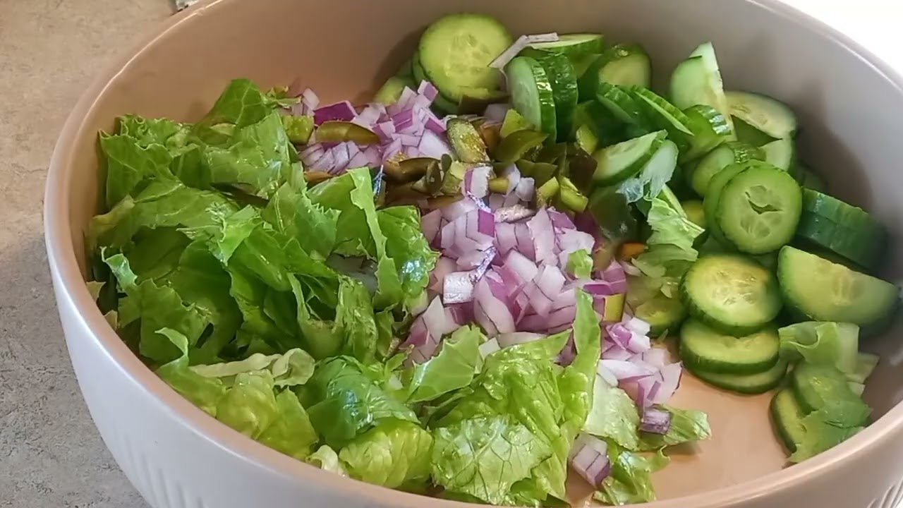 Receta Rápida: Ensalada de Atún y Verduras Frescas
